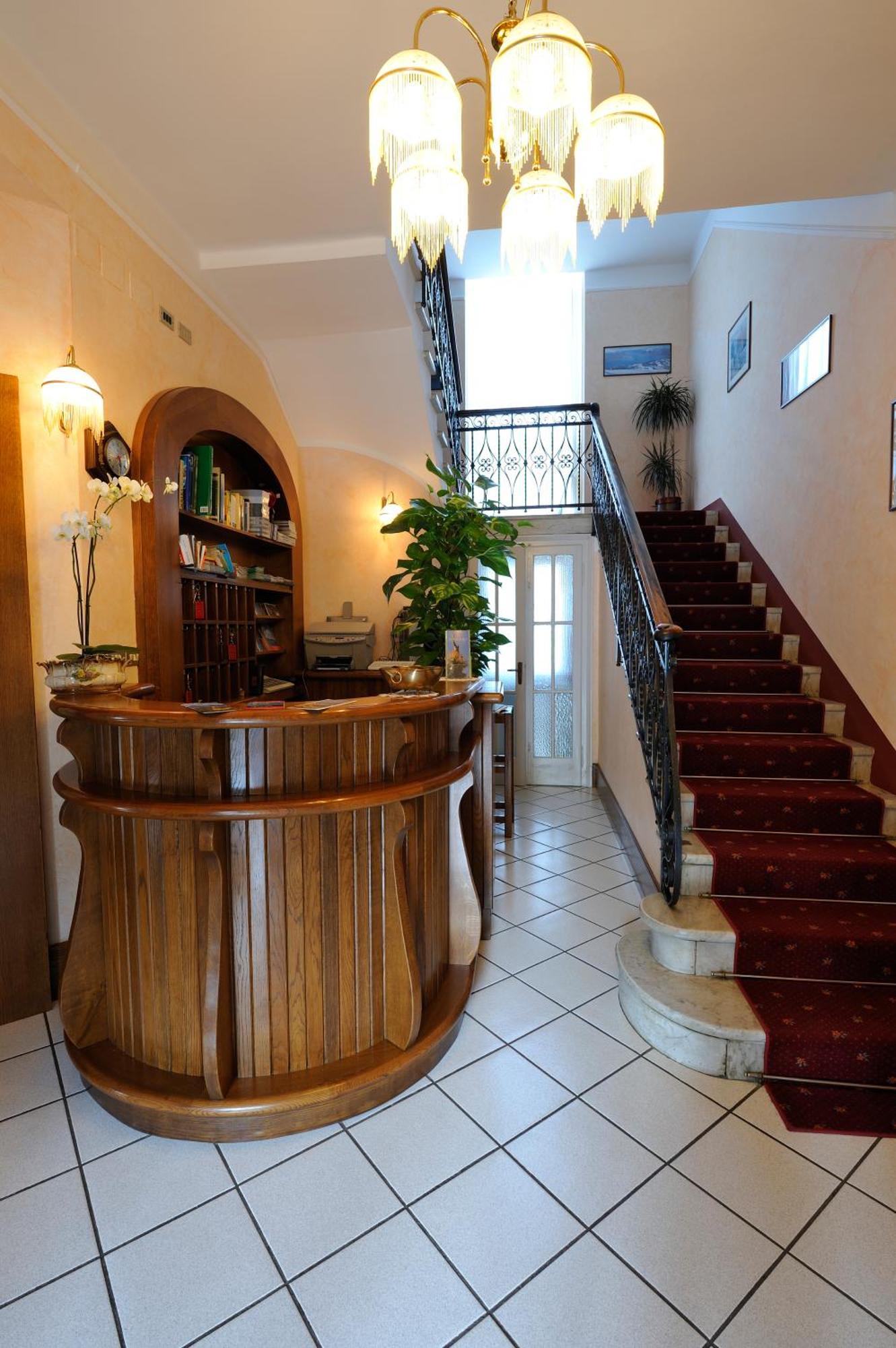 Hotel Villa Mon Toc Stresa Bagian luar foto